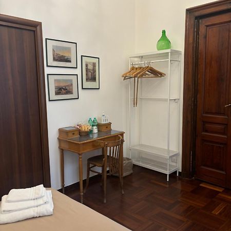 Folle Citta B&B Napoli Bagian luar foto