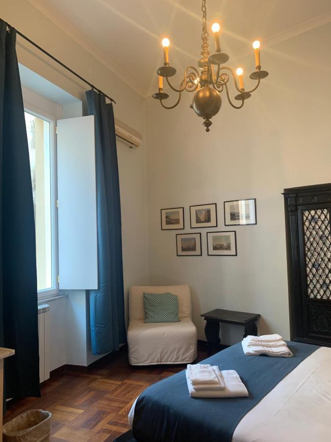 Folle Citta B&B Napoli Bagian luar foto