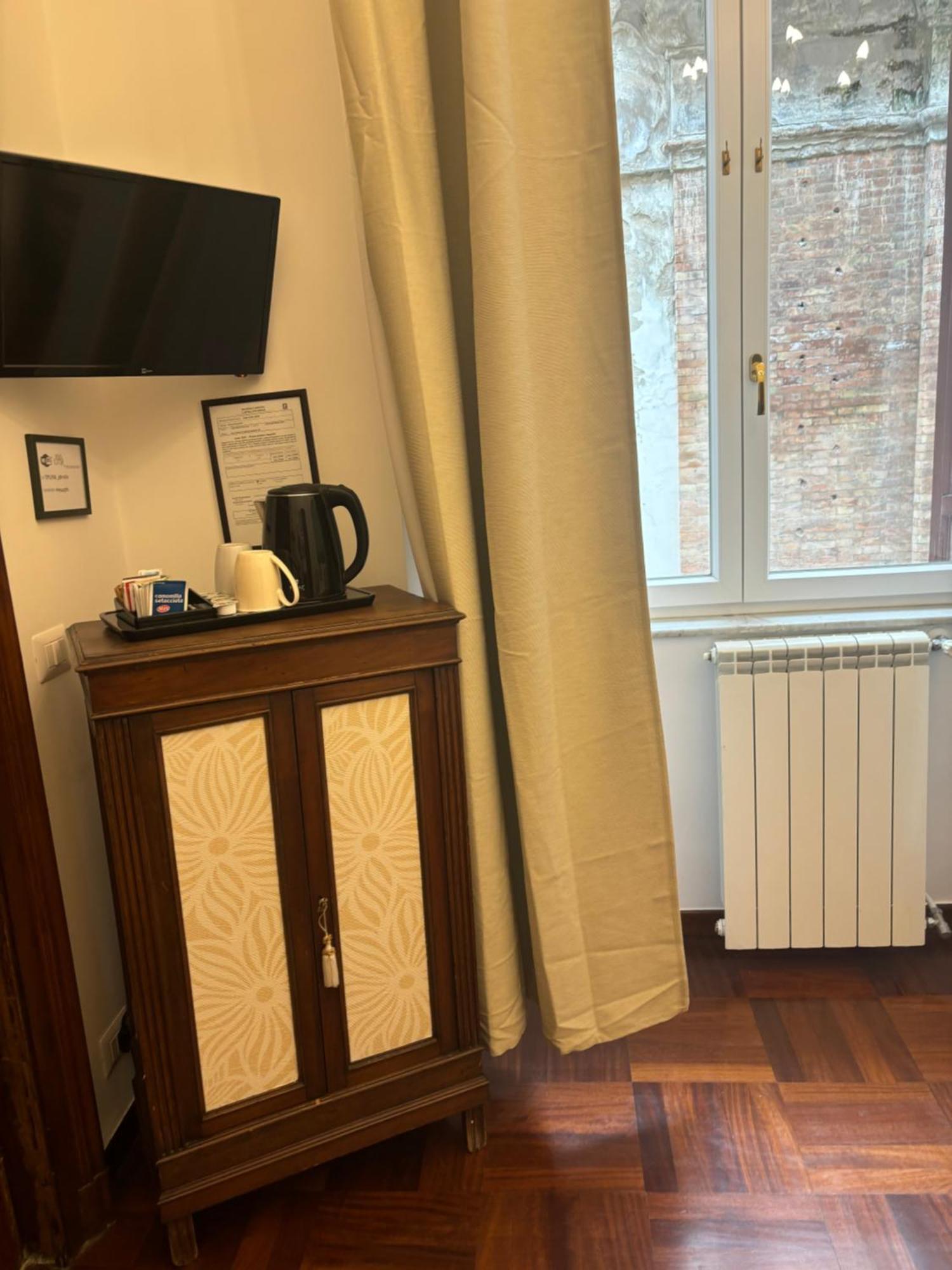 Folle Citta B&B Napoli Bagian luar foto