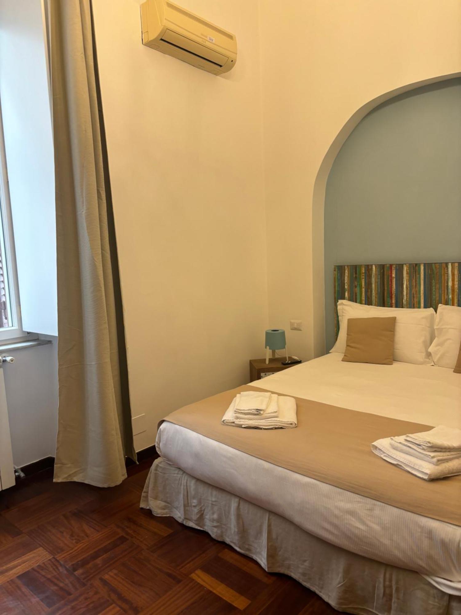 Folle Citta B&B Napoli Bagian luar foto