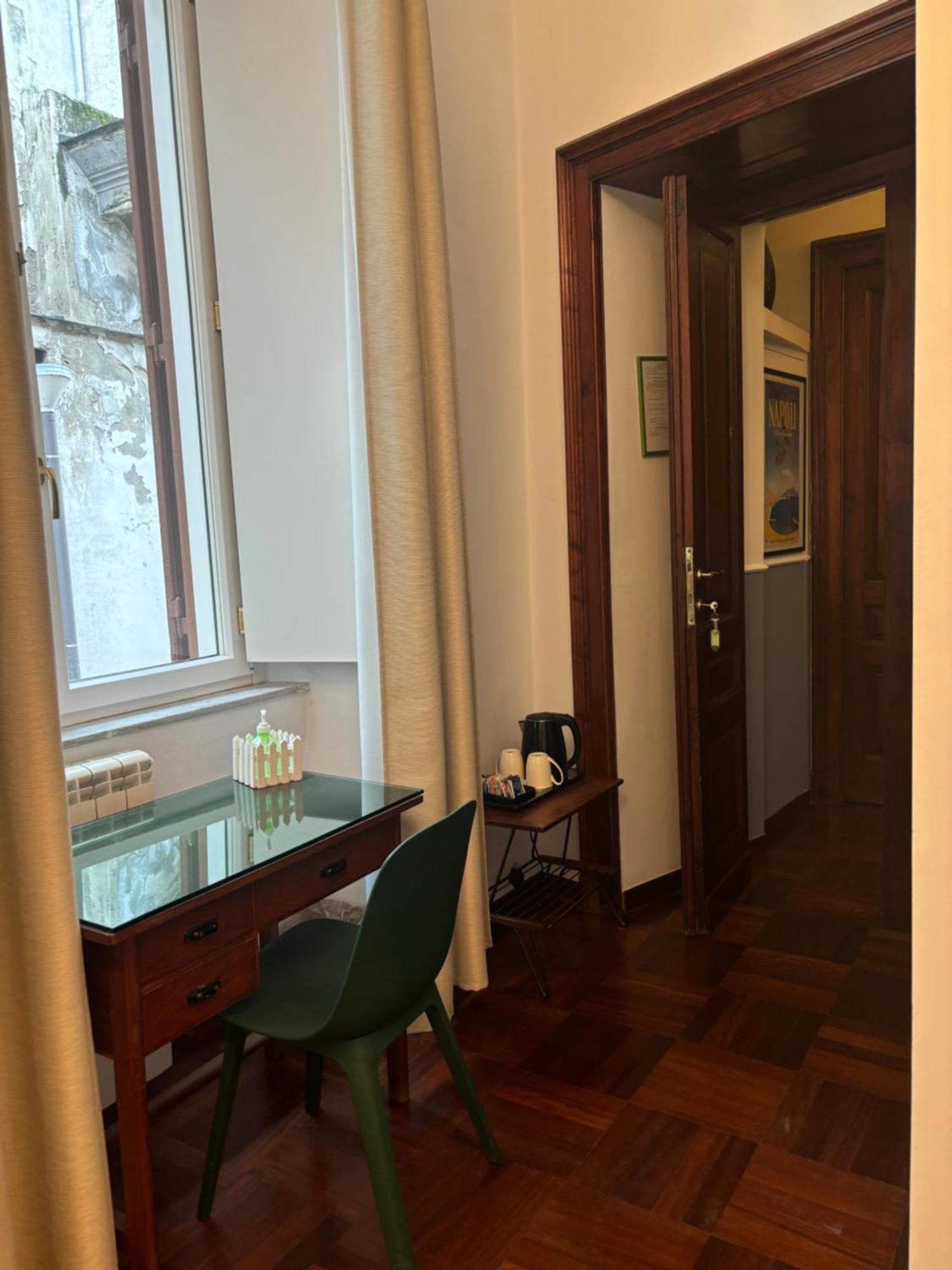 Folle Citta B&B Napoli Bagian luar foto