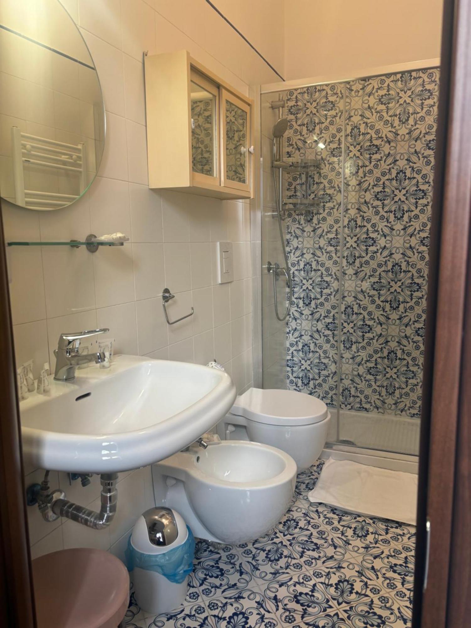Folle Citta B&B Napoli Bagian luar foto